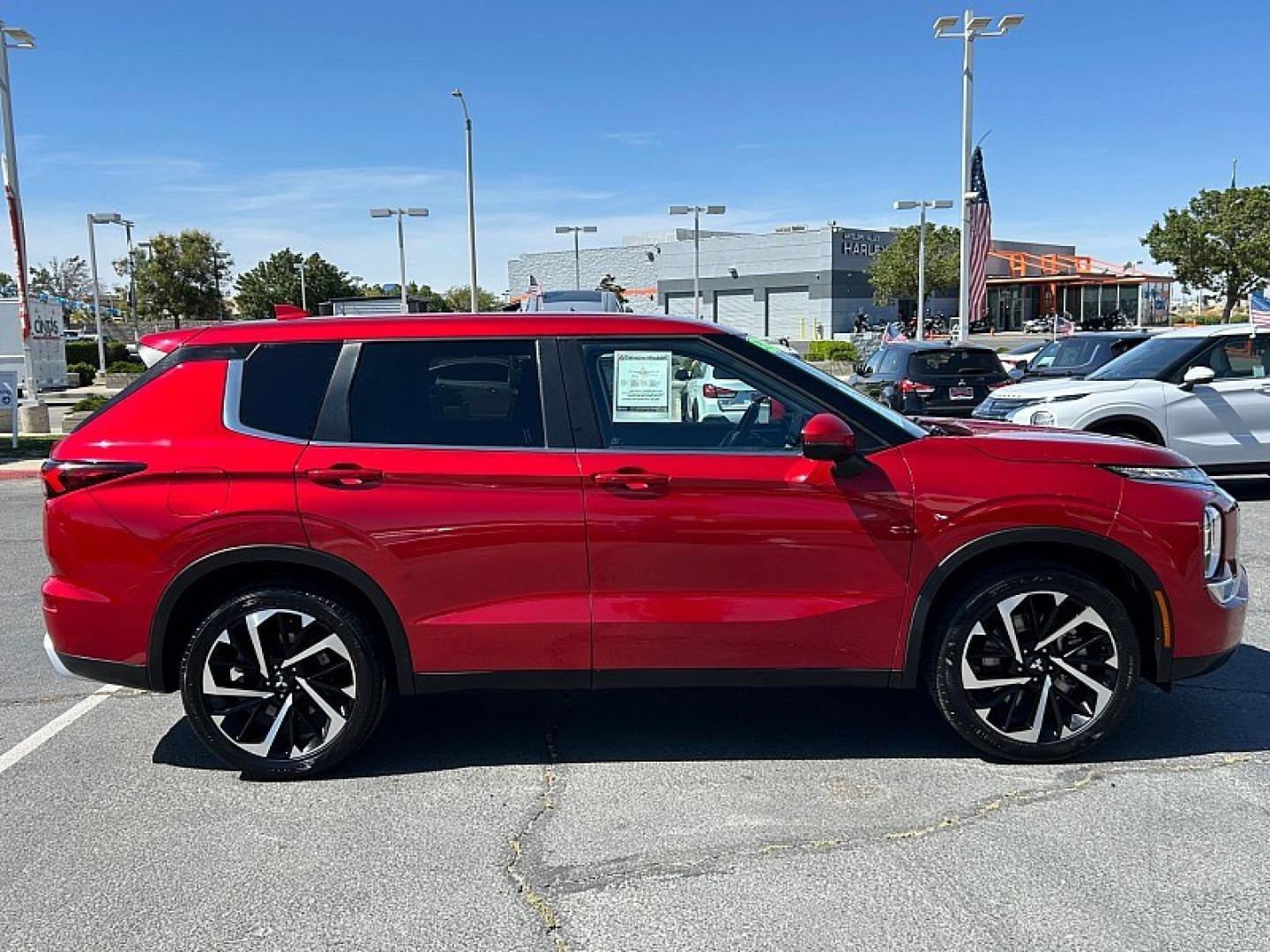 2024 RED Mitsubishi Outlander (JA4J3VA8XRZ) with an 4-Cyl 2.5 Liter engine, Automatic CVT transmission, located at 412 Auto Vista Drive, Palmdale, 93551, (661) 945-0620, 34.592636, -118.136681 - Photo#6