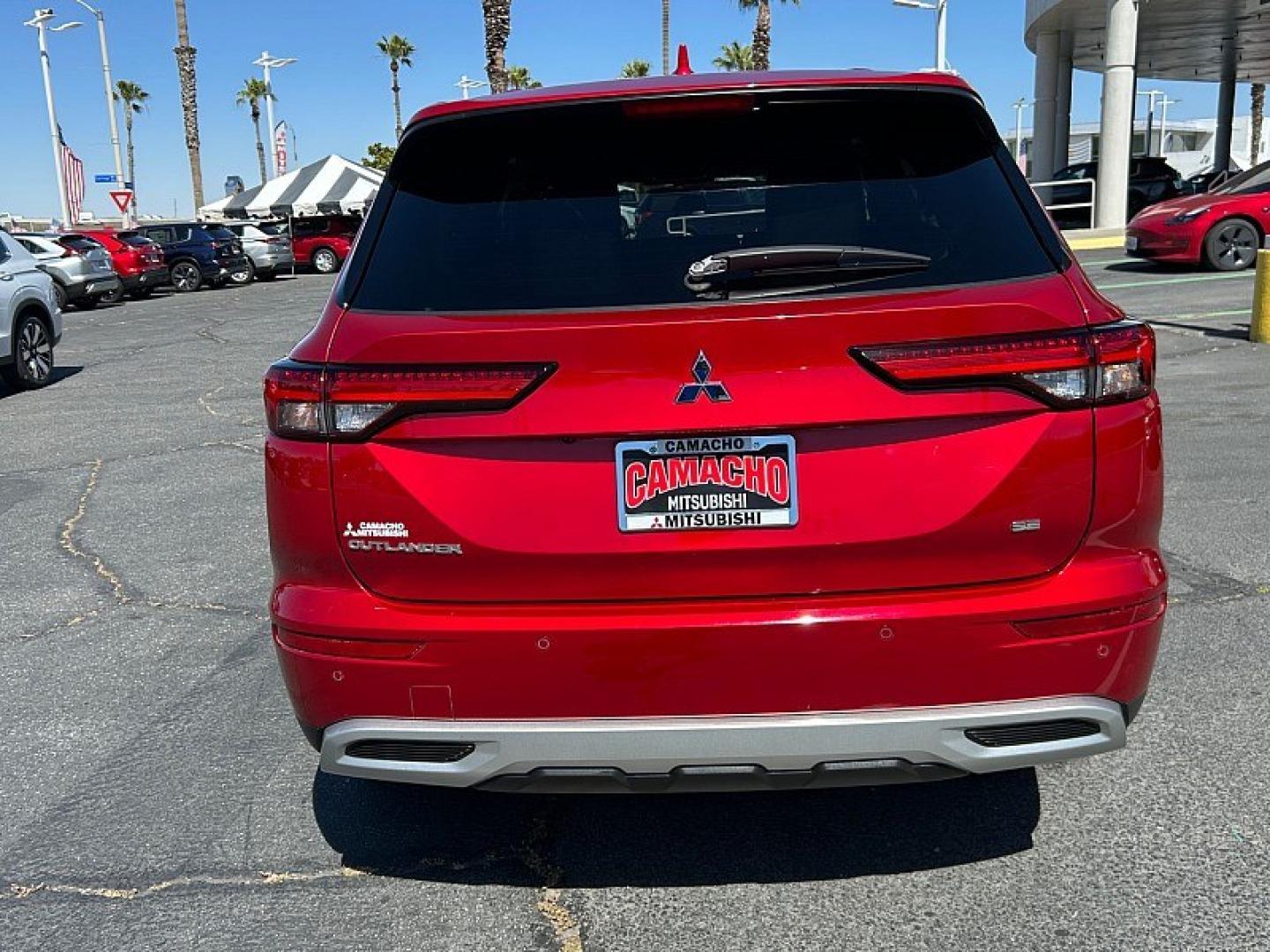 2024 RED Mitsubishi Outlander (JA4J3VA8XRZ) with an 4-Cyl 2.5 Liter engine, Automatic CVT transmission, located at 412 Auto Vista Drive, Palmdale, 93551, (661) 945-0620, 34.592636, -118.136681 - Photo#8