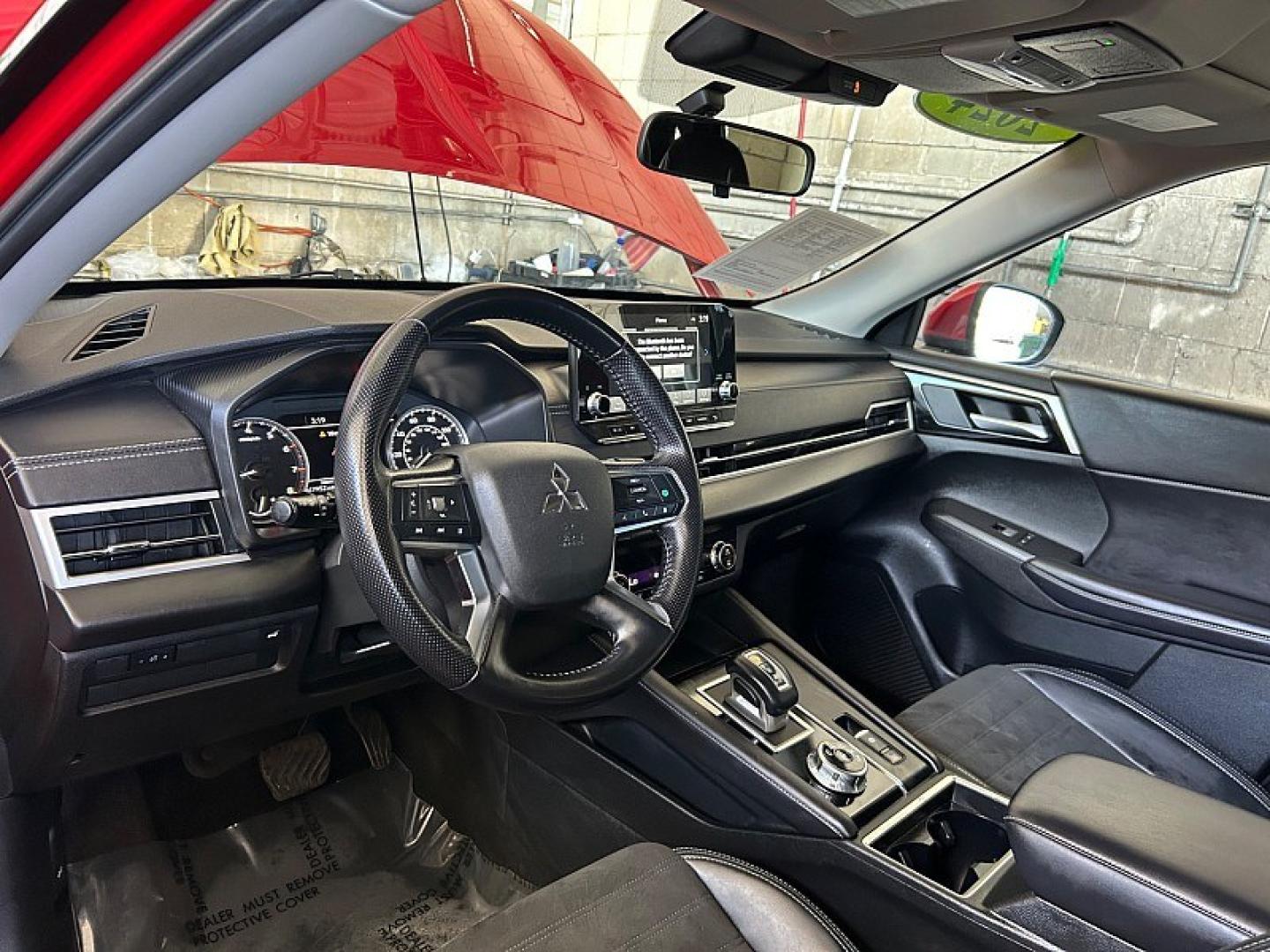 2024 RED Mitsubishi Outlander (JA4J3VA8XRZ) with an 4-Cyl 2.5 Liter engine, Automatic CVT transmission, located at 412 Auto Vista Drive, Palmdale, 93551, (661) 945-0620, 34.592636, -118.136681 - Photo#17