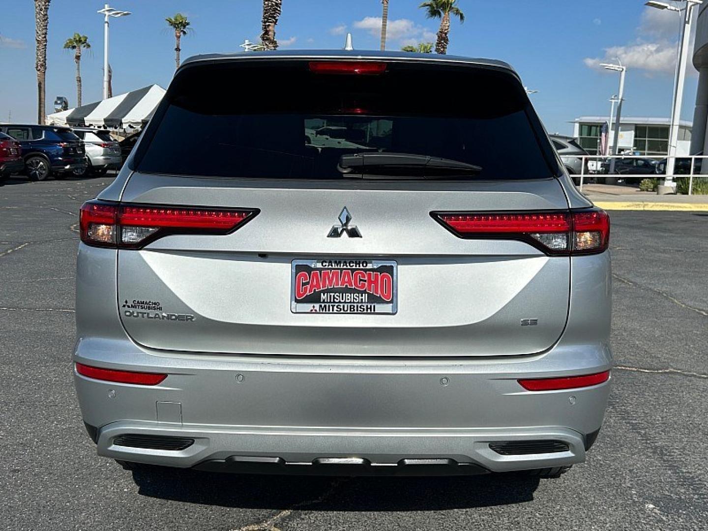 2024 BLACK Mitsubishi Outlander (JA4J3VA89RZ) with an 4-Cyl 2.5 Liter engine, Automatic CVT transmission, located at 412 Auto Vista Drive, Palmdale, 93551, (661) 945-0620, 34.592636, -118.136681 - Photo#7