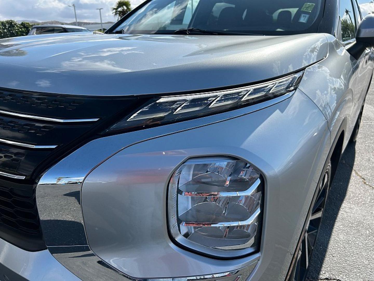 2024 BLACK Mitsubishi Outlander (JA4J3VA89RZ) with an 4-Cyl 2.5 Liter engine, Automatic CVT transmission, located at 412 Auto Vista Drive, Palmdale, 93551, (661) 945-0620, 34.592636, -118.136681 - Photo#9