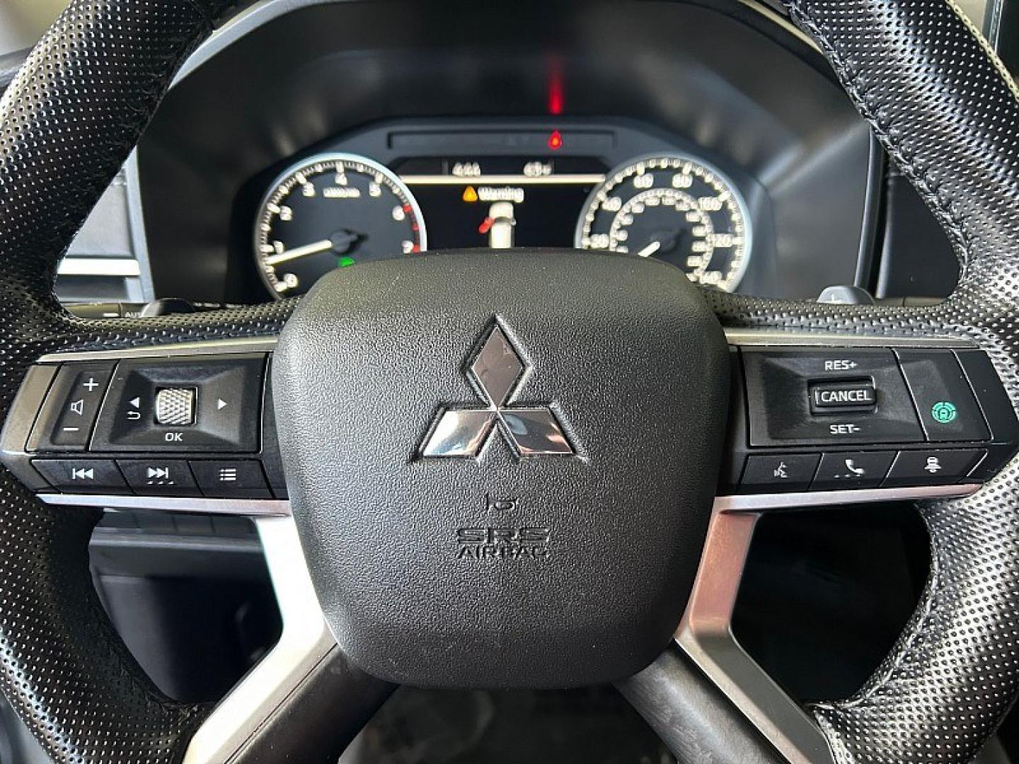 2024 BLACK Mitsubishi Outlander (JA4J3VA89RZ) with an 4-Cyl 2.5 Liter engine, Automatic CVT transmission, located at 412 Auto Vista Drive, Palmdale, 93551, (661) 945-0620, 34.592636, -118.136681 - Photo#21