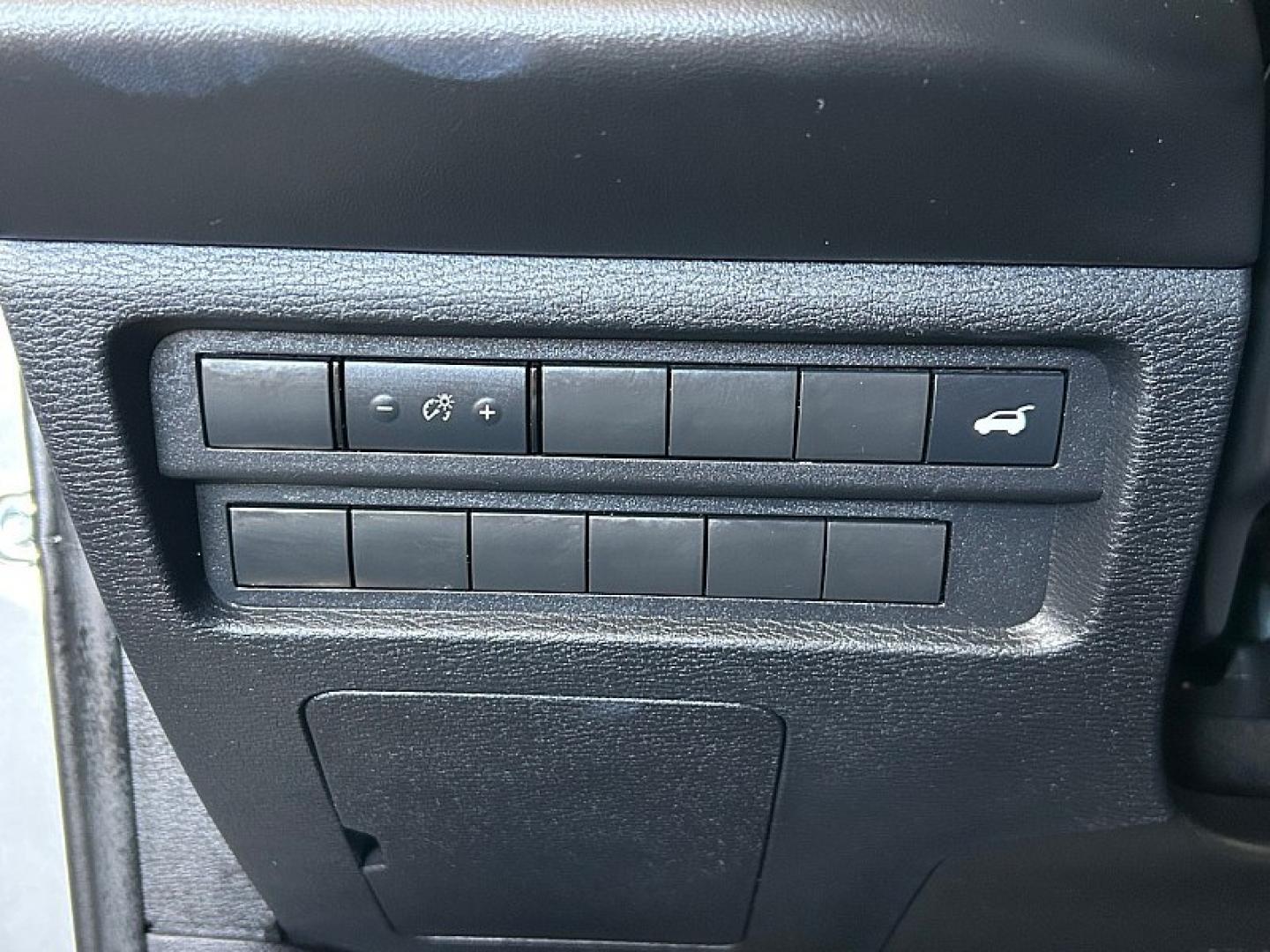 2024 BLACK Mitsubishi Outlander (JA4J3VA89RZ) with an 4-Cyl 2.5 Liter engine, Automatic CVT transmission, located at 412 Auto Vista Drive, Palmdale, 93551, (661) 945-0620, 34.592636, -118.136681 - Photo#25