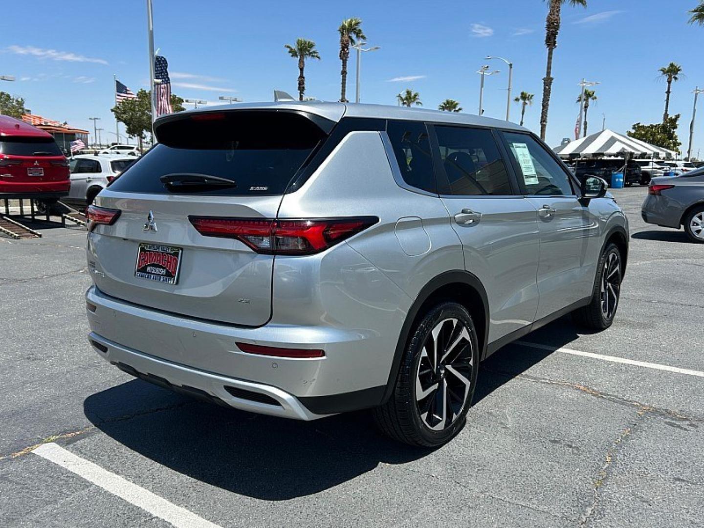 2024 BLUE Mitsubishi Outlander (JA4J4VA88RZ) with an 4-Cyl 2.5 Liter engine, Automatic CVT transmission, located at 412 Auto Vista Drive, Palmdale, 93551, (661) 945-0620, 34.592636, -118.136681- Photo#4
