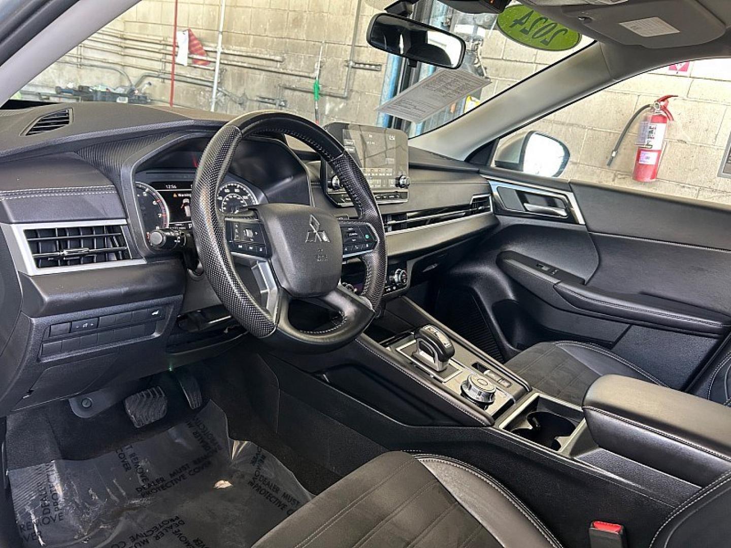 2024 BLUE Mitsubishi Outlander (JA4J4VA88RZ) with an 4-Cyl 2.5 Liter engine, Automatic CVT transmission, located at 412 Auto Vista Drive, Palmdale, 93551, (661) 945-0620, 34.592636, -118.136681- Photo#17