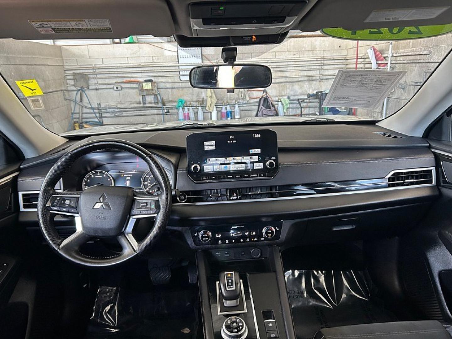 2024 BLUE Mitsubishi Outlander (JA4J4VA88RZ) with an 4-Cyl 2.5 Liter engine, Automatic CVT transmission, located at 412 Auto Vista Drive, Palmdale, 93551, (661) 945-0620, 34.592636, -118.136681- Photo#18