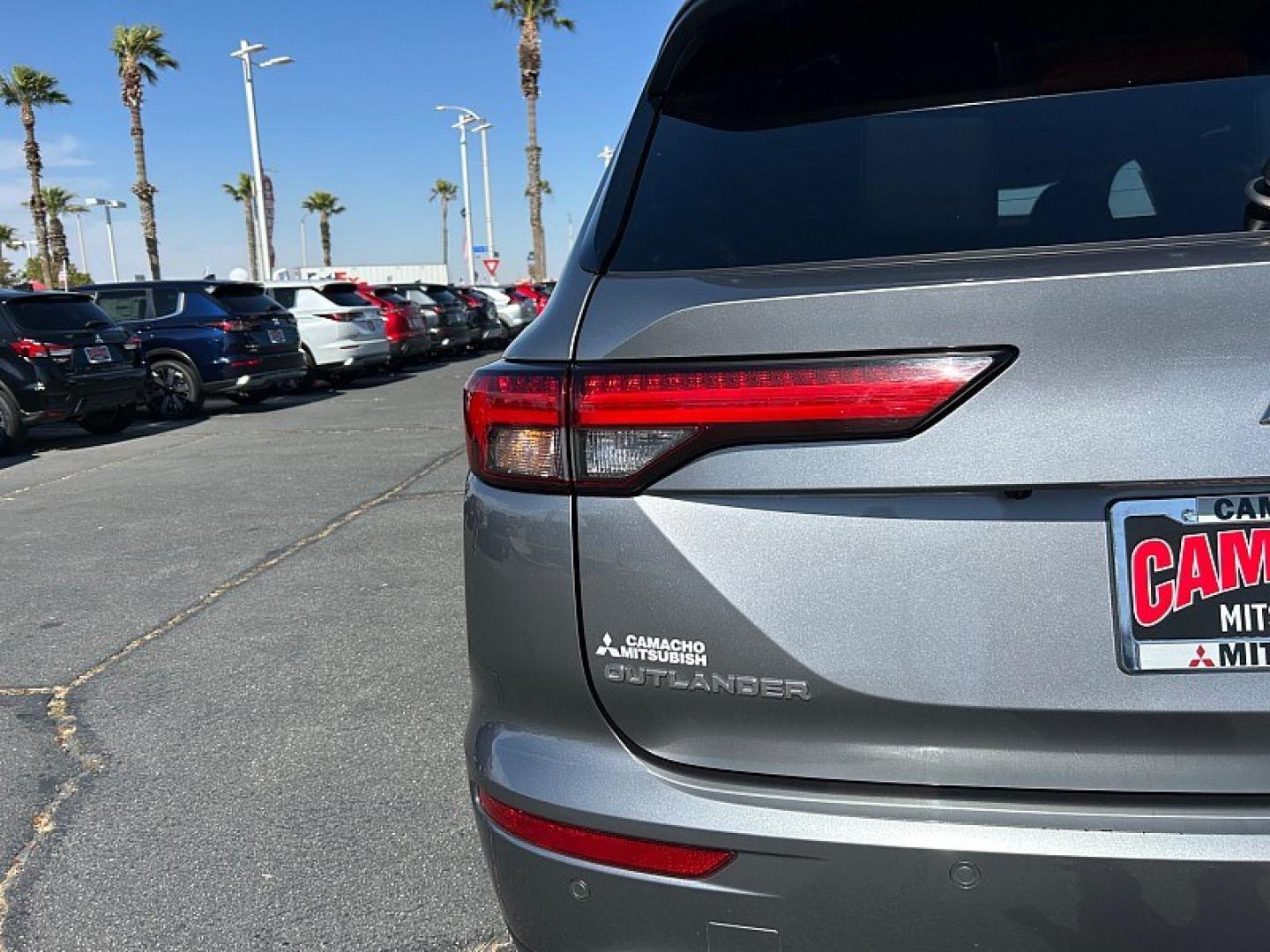 2024 GRAY Mitsubishi Outlander (JA4J3VA85RZ) with an 4-Cyl 2.5 Liter engine, Automatic CVT transmission, located at 412 Auto Vista Drive, Palmdale, 93551, (661) 945-0620, 34.592636, -118.136681 - Photo#13