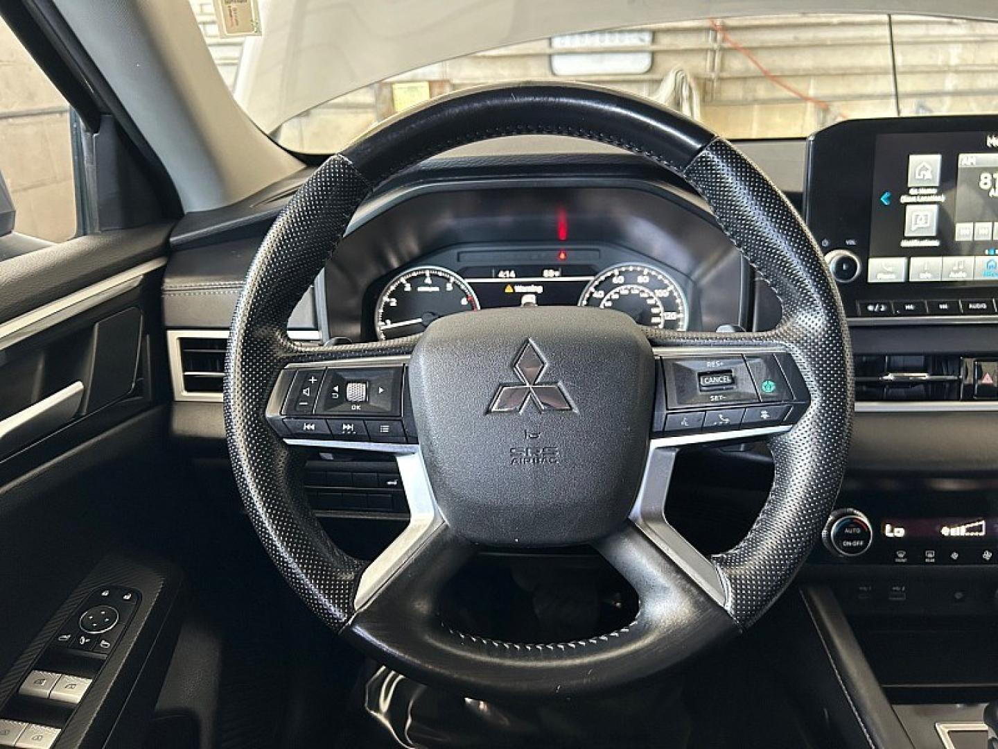 2024 GRAY Mitsubishi Outlander (JA4J3VA85RZ) with an 4-Cyl 2.5 Liter engine, Automatic CVT transmission, located at 412 Auto Vista Drive, Palmdale, 93551, (661) 945-0620, 34.592636, -118.136681 - Photo#19