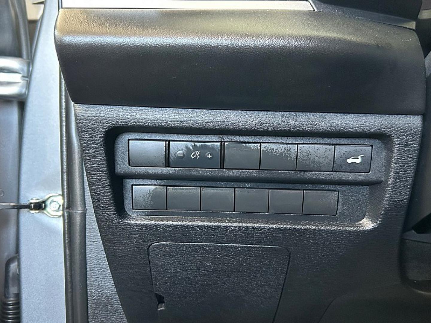 2024 GRAY Mitsubishi Outlander (JA4J3VA85RZ) with an 4-Cyl 2.5 Liter engine, Automatic CVT transmission, located at 412 Auto Vista Drive, Palmdale, 93551, (661) 945-0620, 34.592636, -118.136681 - Photo#27