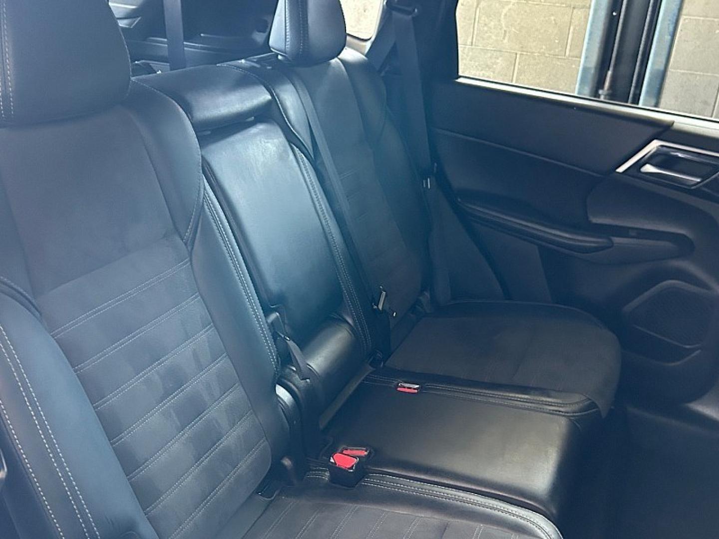 2024 GRAY Mitsubishi Outlander (JA4J3VA85RZ) with an 4-Cyl 2.5 Liter engine, Automatic CVT transmission, located at 412 Auto Vista Drive, Palmdale, 93551, (661) 945-0620, 34.592636, -118.136681 - Photo#29