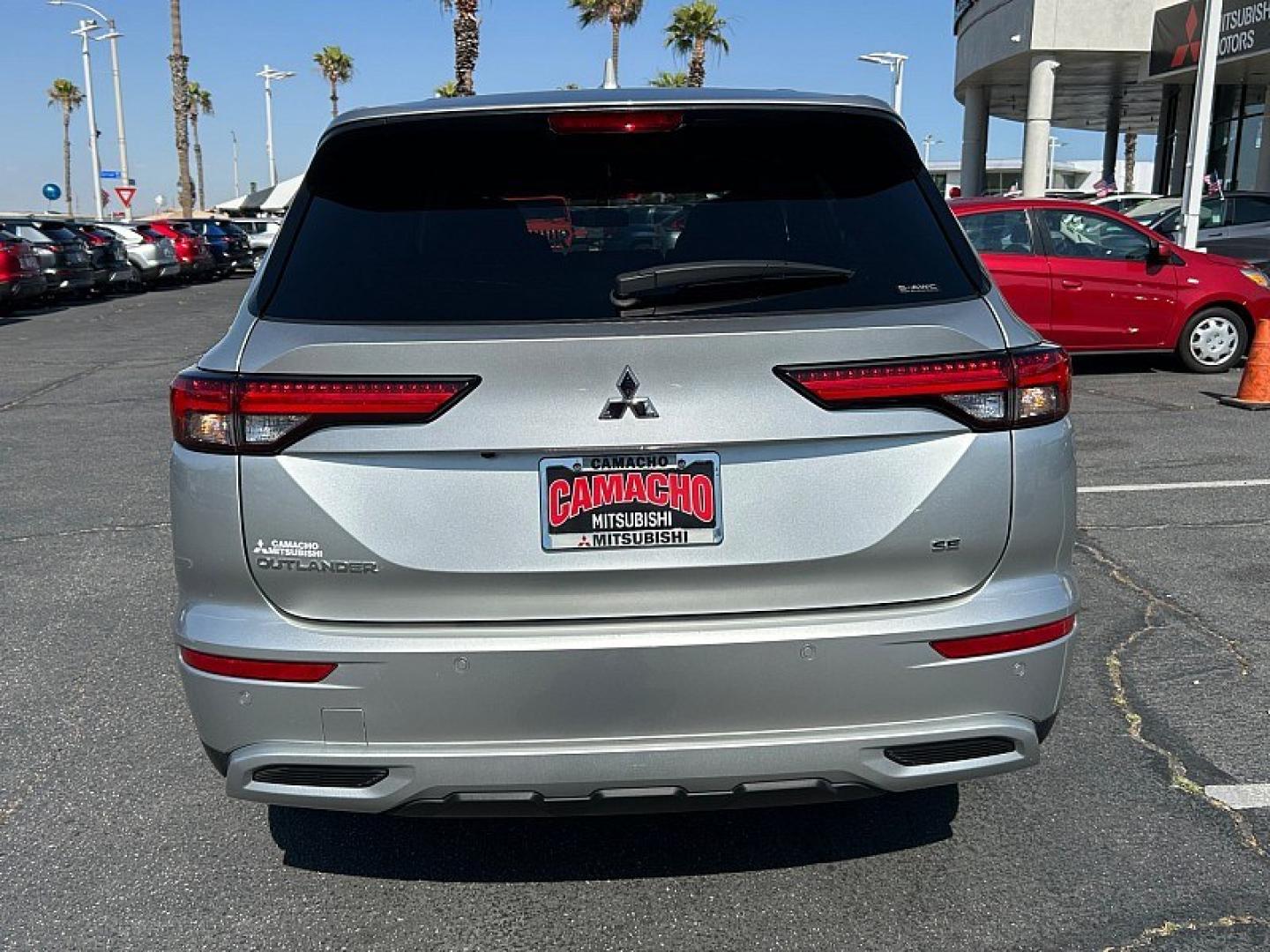 2024 Silver Mitsubishi Outlander (JA4J4VA84RZ) with an 4-Cyl 2.5 Liter engine, Automatic CVT transmission, located at 412 Auto Vista Drive, Palmdale, 93551, (661) 945-0620, 34.592636, -118.136681- Photo#1