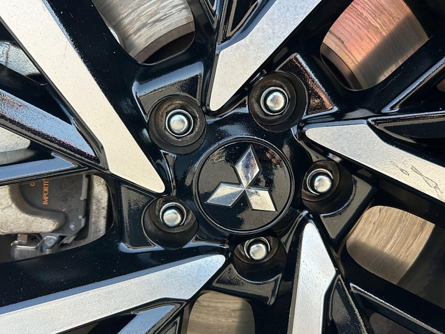 2024 Silver Mitsubishi Outlander (JA4J4VA84RZ) with an 4-Cyl 2.5 Liter engine, Automatic CVT transmission, located at 412 Auto Vista Drive, Palmdale, 93551, (661) 945-0620, 34.592636, -118.136681- Photo#15