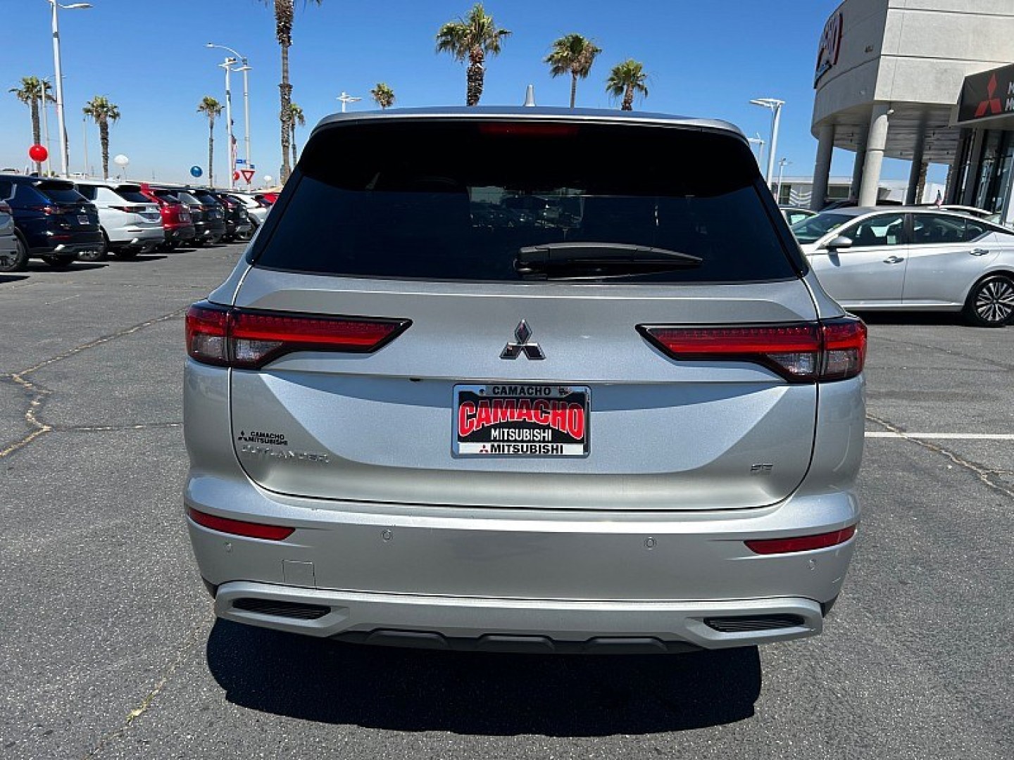 2024 Silver Mitsubishi Outlander (JA4J3VA80RZ) with an 4-Cyl 2.5 Liter engine, Automatic CVT transmission, located at 412 Auto Vista Drive, Palmdale, 93551, (661) 945-0620, 34.592636, -118.136681- Photo#2