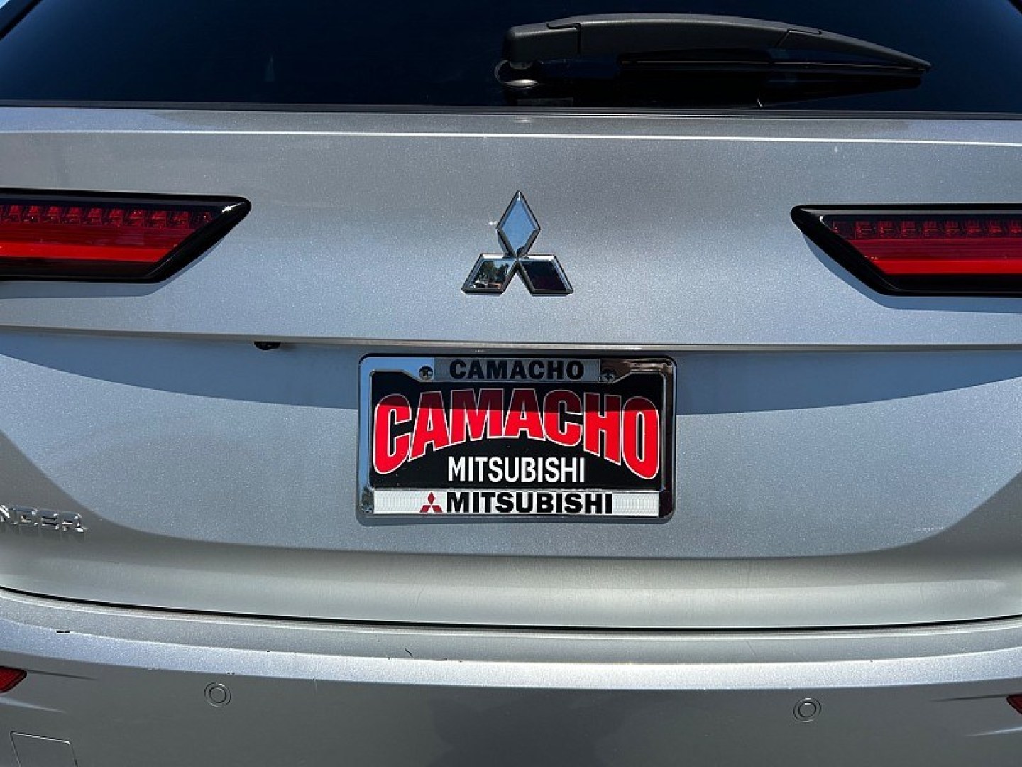 2024 Silver Mitsubishi Outlander (JA4J3VA80RZ) with an 4-Cyl 2.5 Liter engine, Automatic CVT transmission, located at 412 Auto Vista Drive, Palmdale, 93551, (661) 945-0620, 34.592636, -118.136681- Photo#11
