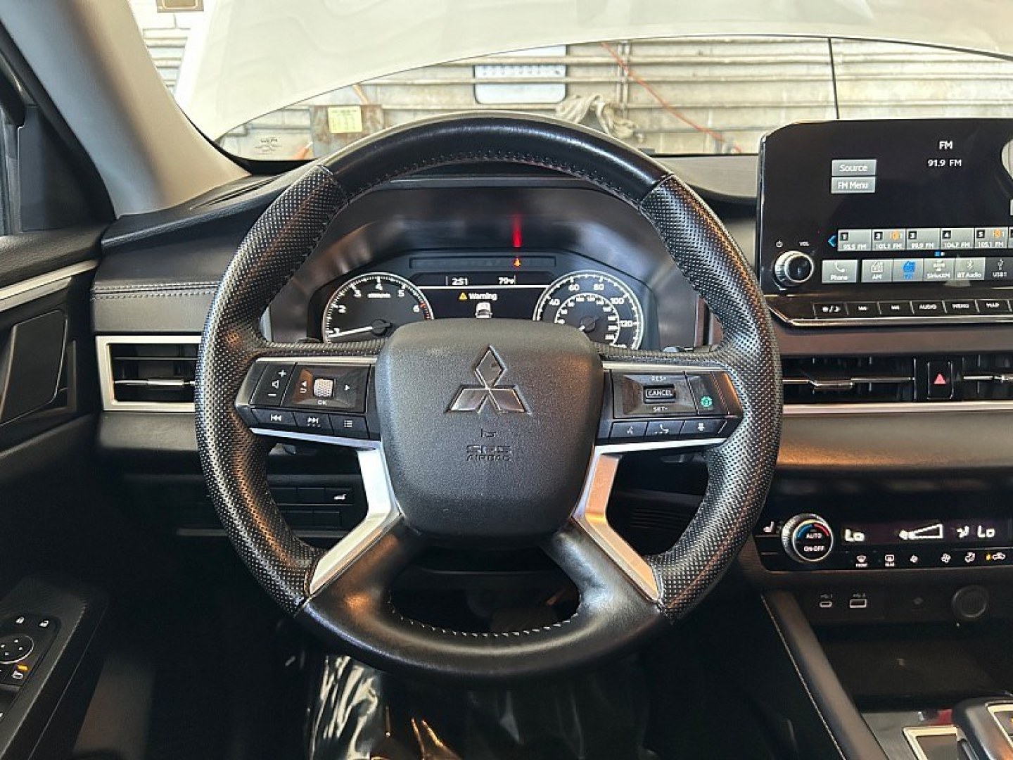 2024 Silver Mitsubishi Outlander (JA4J3VA80RZ) with an 4-Cyl 2.5 Liter engine, Automatic CVT transmission, located at 412 Auto Vista Drive, Palmdale, 93551, (661) 945-0620, 34.592636, -118.136681- Photo#21