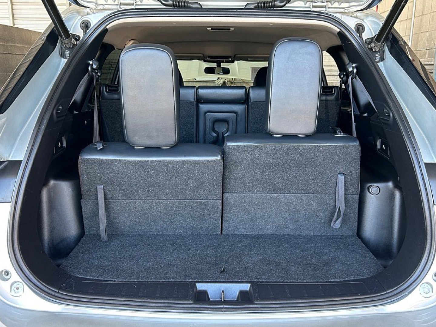 2024 Silver Mitsubishi Outlander (JA4J3VA80RZ) with an 4-Cyl 2.5 Liter engine, Automatic CVT transmission, located at 412 Auto Vista Drive, Palmdale, 93551, (661) 945-0620, 34.592636, -118.136681- Photo#28