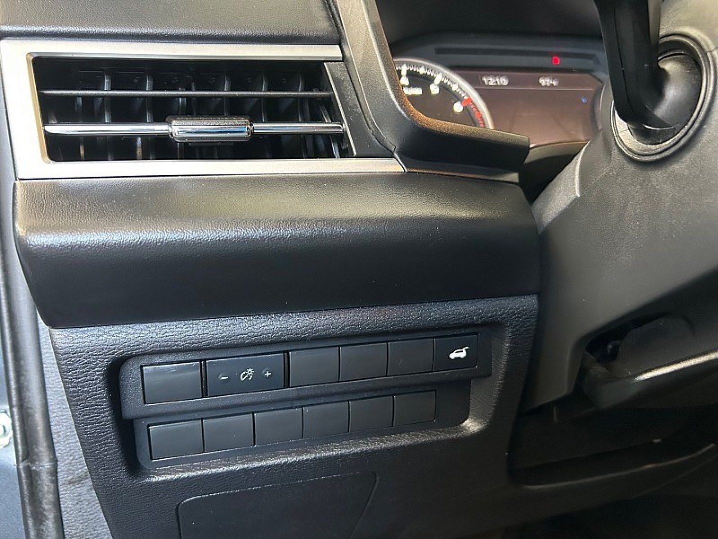 2024 Silver Mitsubishi Outlander (JA4J3VA83RZ) with an 4-Cyl 2.5 Liter engine, Automatic CVT transmission, located at 412 Auto Vista Drive, Palmdale, 93551, (661) 945-0620, 34.592636, -118.136681- Photo#23