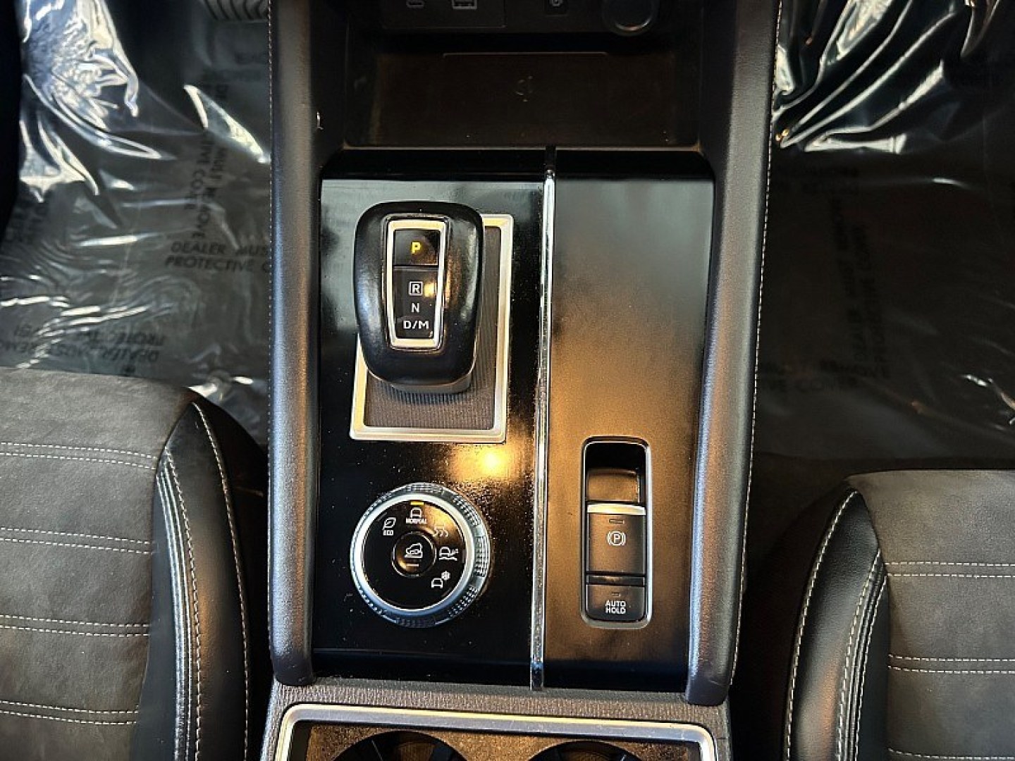 2024 Silver Mitsubishi Outlander (JA4J3VA83RZ) with an 4-Cyl 2.5 Liter engine, Automatic CVT transmission, located at 412 Auto Vista Drive, Palmdale, 93551, (661) 945-0620, 34.592636, -118.136681- Photo#26
