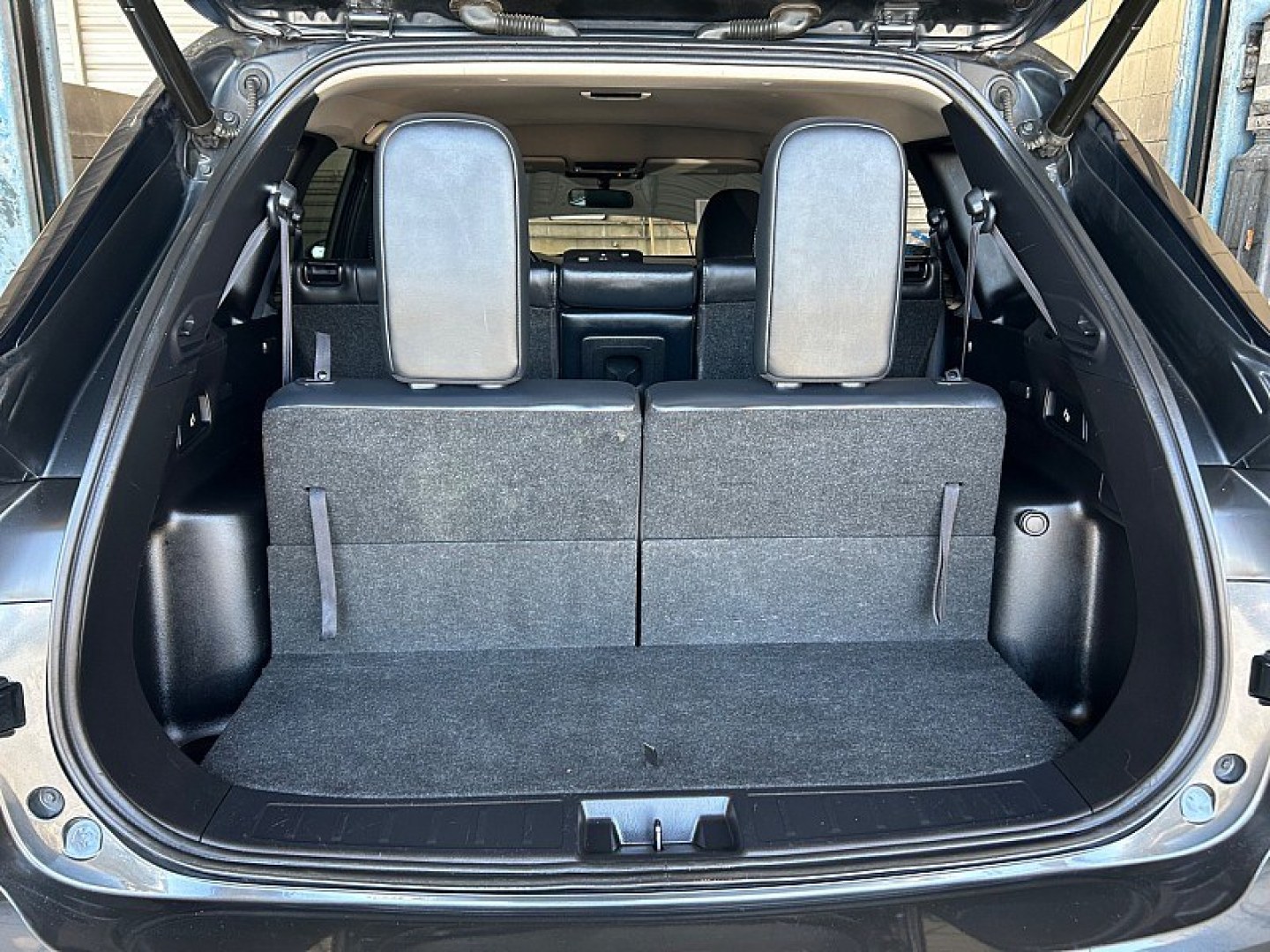 2024 Silver Mitsubishi Outlander (JA4J3VA83RZ) with an 4-Cyl 2.5 Liter engine, Automatic CVT transmission, located at 412 Auto Vista Drive, Palmdale, 93551, (661) 945-0620, 34.592636, -118.136681- Photo#29