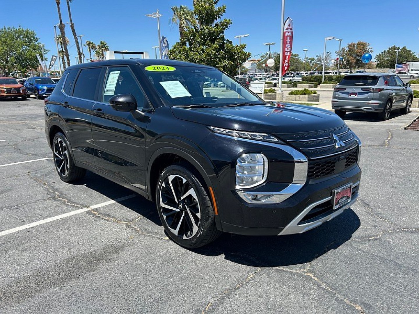 2024 Black Mitsubishi Outlander (JA4J3VA85RZ) with an 4-Cyl 2.5 Liter engine, Automatic CVT transmission, located at 412 Auto Vista Drive, Palmdale, 93551, (661) 945-0620, 34.592636, -118.136681- Photo#0