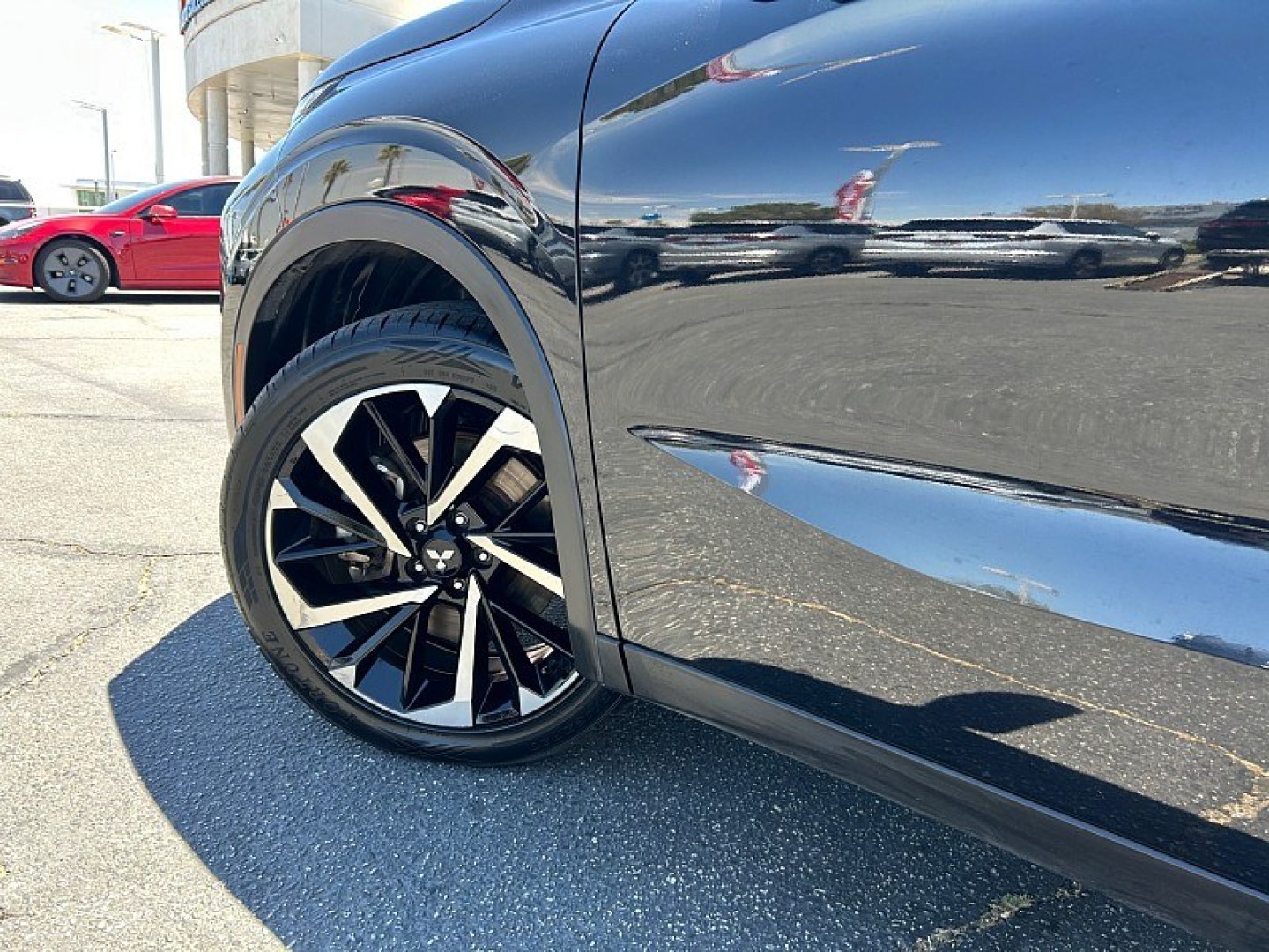 2024 Black Mitsubishi Outlander (JA4J3VA85RZ) with an 4-Cyl 2.5 Liter engine, Automatic CVT transmission, located at 412 Auto Vista Drive, Palmdale, 93551, (661) 945-0620, 34.592636, -118.136681- Photo#10