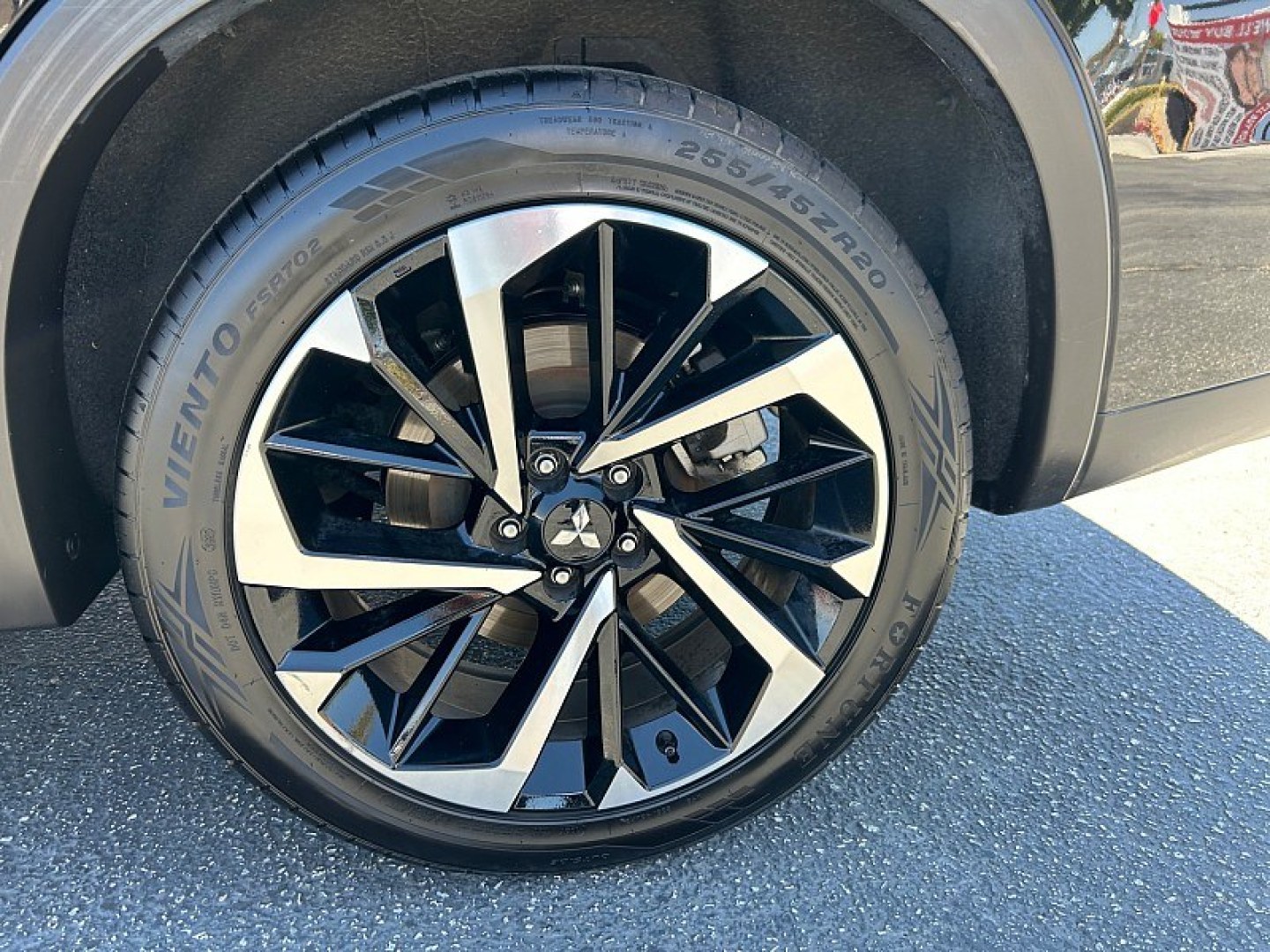 2024 Black Mitsubishi Outlander (JA4J3VA85RZ) with an 4-Cyl 2.5 Liter engine, Automatic CVT transmission, located at 412 Auto Vista Drive, Palmdale, 93551, (661) 945-0620, 34.592636, -118.136681- Photo#13