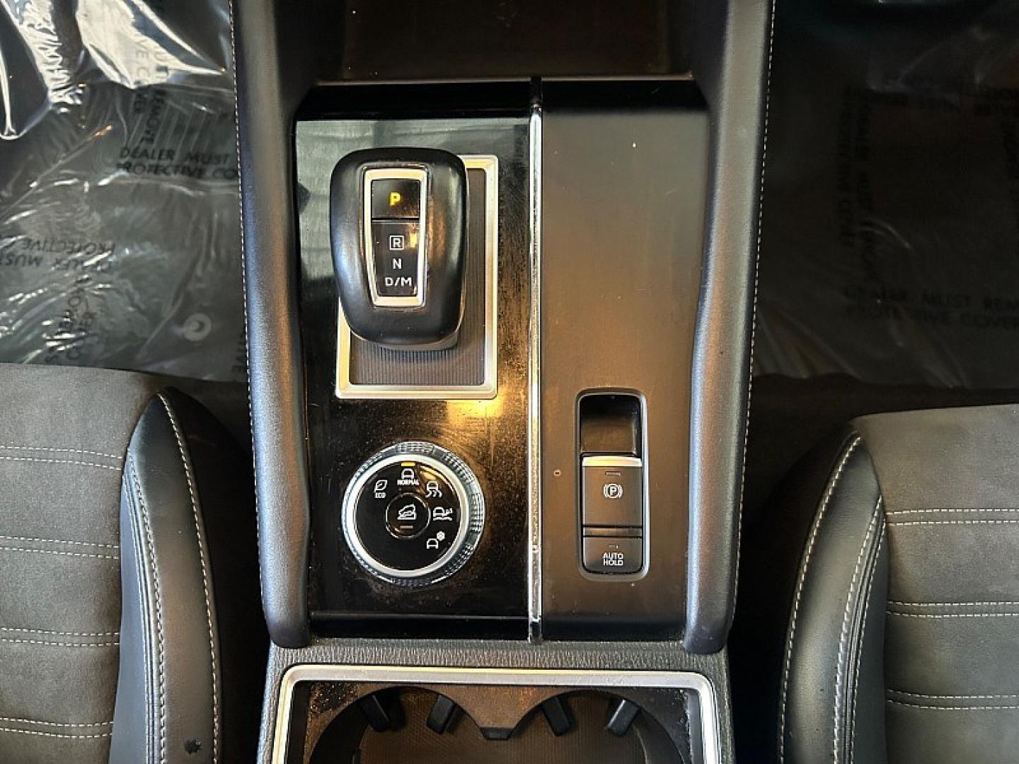 2024 Black Mitsubishi Outlander (JA4J3VA85RZ) with an 4-Cyl 2.5 Liter engine, Automatic CVT transmission, located at 412 Auto Vista Drive, Palmdale, 93551, (661) 945-0620, 34.592636, -118.136681- Photo#22