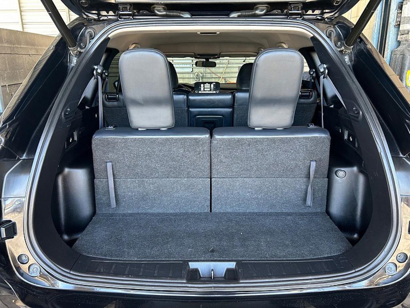 2024 Black Mitsubishi Outlander (JA4J3VA85RZ) with an 4-Cyl 2.5 Liter engine, Automatic CVT transmission, located at 412 Auto Vista Drive, Palmdale, 93551, (661) 945-0620, 34.592636, -118.136681- Photo#27