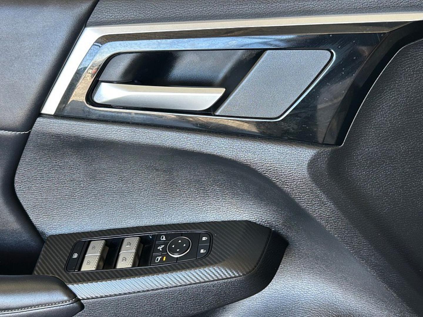 2024 Black Mitsubishi Outlander (JA4J3VA85RZ) with an 4-Cyl 2.5 Liter engine, Automatic CVT transmission, located at 412 Auto Vista Drive, Palmdale, 93551, (661) 945-0620, 34.592636, -118.136681- Photo#30