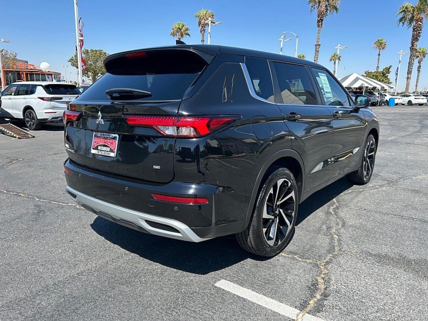 2024 Black Mitsubishi Outlander (JA4J3VA80RZ) with an 4-Cyl 2.5 Liter engine, Automatic CVT transmission, located at 412 Auto Vista Drive, Palmdale, 93551, (661) 945-0620, 34.592636, -118.136681- Photo#10