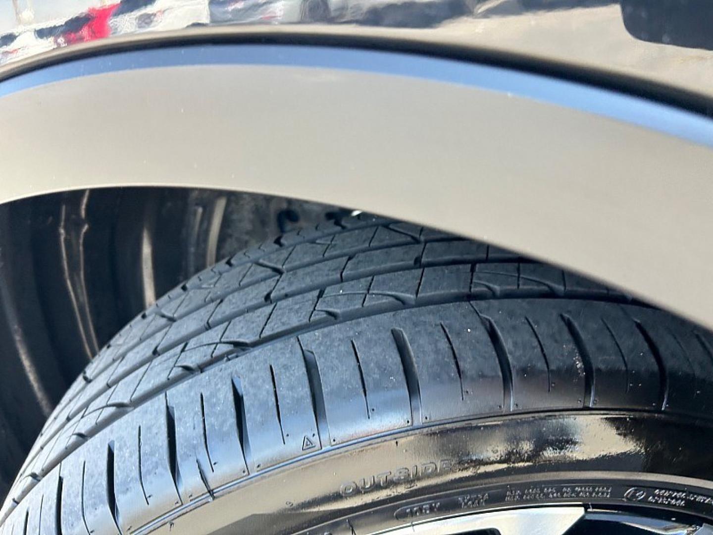 2024 Black Mitsubishi Outlander (JA4J3VA80RZ) with an 4-Cyl 2.5 Liter engine, Automatic CVT transmission, located at 412 Auto Vista Drive, Palmdale, 93551, (661) 945-0620, 34.592636, -118.136681- Photo#14