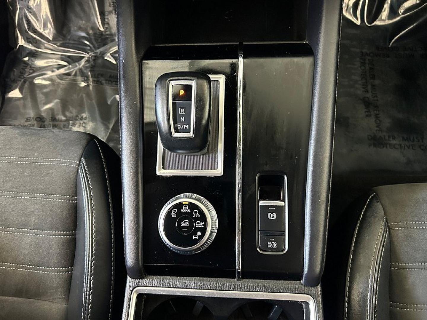 2024 Black Mitsubishi Outlander (JA4J3VA80RZ) with an 4-Cyl 2.5 Liter engine, Automatic CVT transmission, located at 412 Auto Vista Drive, Palmdale, 93551, (661) 945-0620, 34.592636, -118.136681- Photo#18