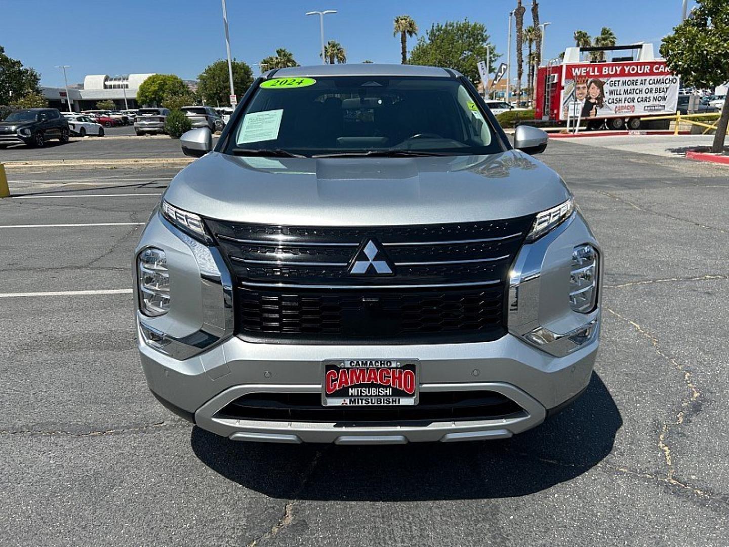 2024 Silver Mitsubishi Outlander (JA4J3VA84RZ) with an 4-Cyl 2.5 Liter engine, Automatic CVT transmission, located at 412 Auto Vista Drive, Palmdale, 93551, (661) 945-0620, 34.592636, -118.136681- Photo#1