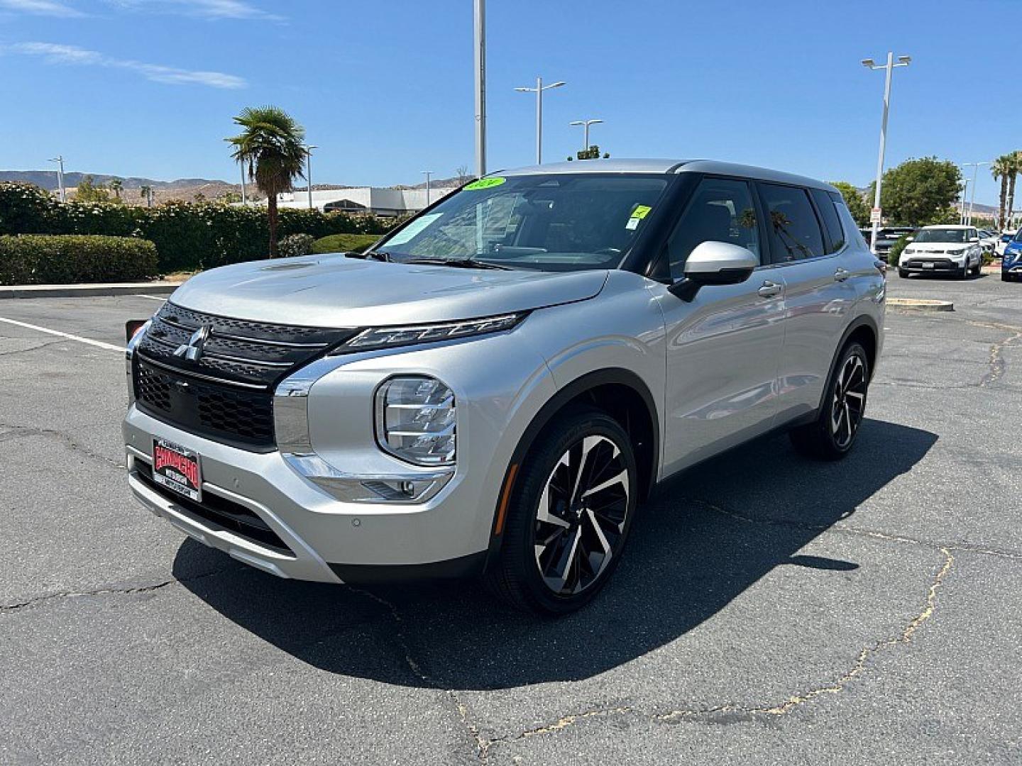 2024 Silver Mitsubishi Outlander (JA4J3VA84RZ) with an 4-Cyl 2.5 Liter engine, Automatic CVT transmission, located at 412 Auto Vista Drive, Palmdale, 93551, (661) 945-0620, 34.592636, -118.136681- Photo#6