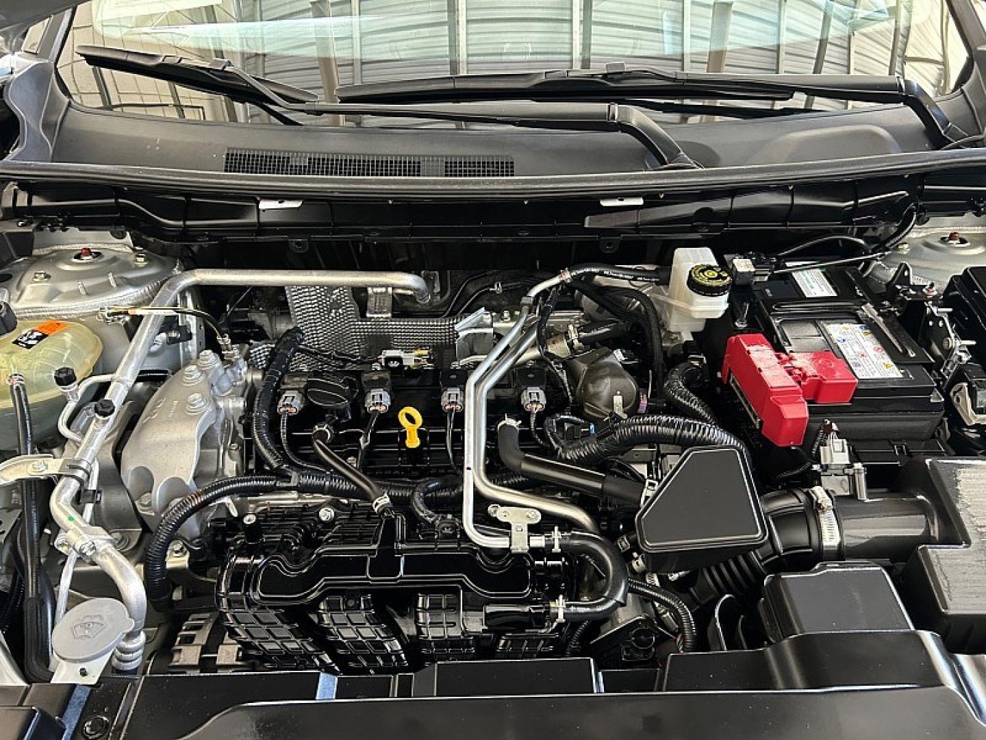 2024 Silver Mitsubishi Outlander (JA4J3VA84RZ) with an 4-Cyl 2.5 Liter engine, Automatic CVT transmission, located at 412 Auto Vista Drive, Palmdale, 93551, (661) 945-0620, 34.592636, -118.136681- Photo#24