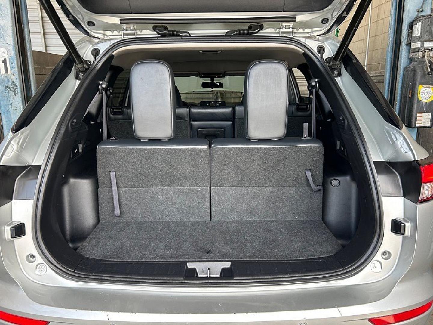 2024 Silver Mitsubishi Outlander (JA4J3VA84RZ) with an 4-Cyl 2.5 Liter engine, Automatic CVT transmission, located at 412 Auto Vista Drive, Palmdale, 93551, (661) 945-0620, 34.592636, -118.136681- Photo#25