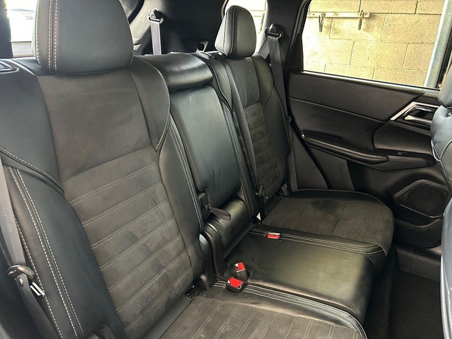 2024 Silver Mitsubishi Outlander (JA4J3VA84RZ) with an 4-Cyl 2.5 Liter engine, Automatic CVT transmission, located at 412 Auto Vista Drive, Palmdale, 93551, (661) 945-0620, 34.592636, -118.136681- Photo#26