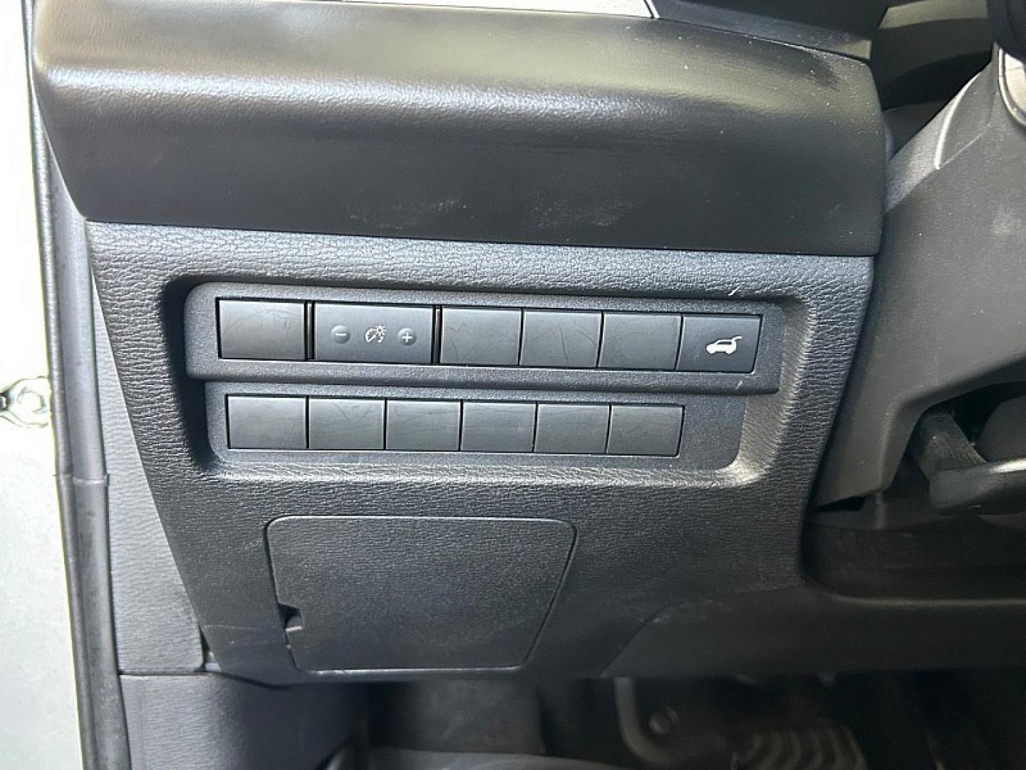 2024 Silver Mitsubishi Outlander (JA4J3VA84RZ) with an 4-Cyl 2.5 Liter engine, Automatic CVT transmission, located at 412 Auto Vista Drive, Palmdale, 93551, (661) 945-0620, 34.592636, -118.136681- Photo#28