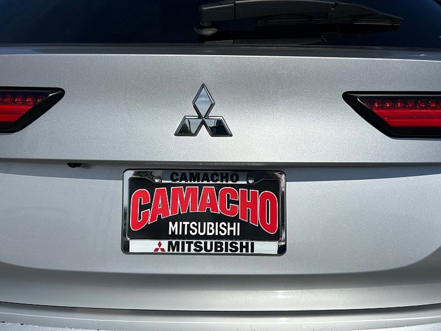 2024 Silver Mitsubishi Outlander (JA4J4VA84RZ) with an 4-Cyl 2.5 Liter engine, Automatic CVT transmission, located at 412 Auto Vista Drive, Palmdale, 93551, (661) 945-0620, 34.592636, -118.136681- Photo#11