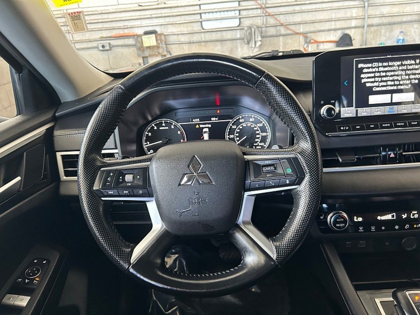 2024 Silver Mitsubishi Outlander (JA4J4VA84RZ) with an 4-Cyl 2.5 Liter engine, Automatic CVT transmission, located at 412 Auto Vista Drive, Palmdale, 93551, (661) 945-0620, 34.592636, -118.136681- Photo#21