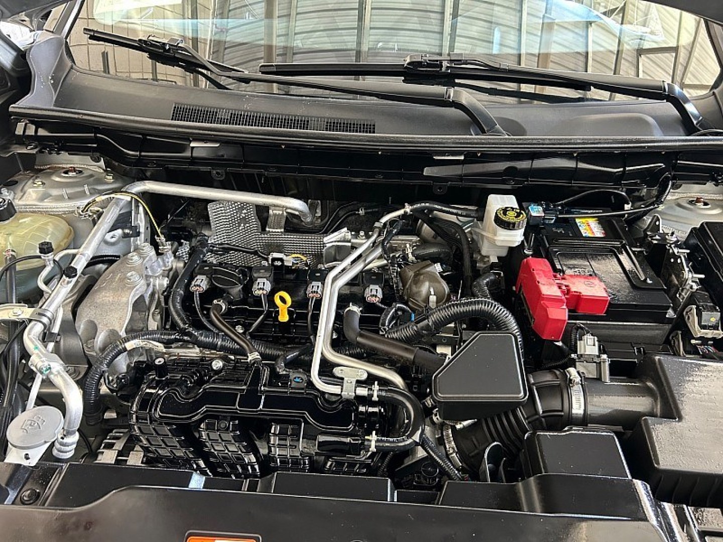 2024 Silver Mitsubishi Outlander (JA4J4VA84RZ) with an 4-Cyl 2.5 Liter engine, Automatic CVT transmission, located at 412 Auto Vista Drive, Palmdale, 93551, (661) 945-0620, 34.592636, -118.136681- Photo#24