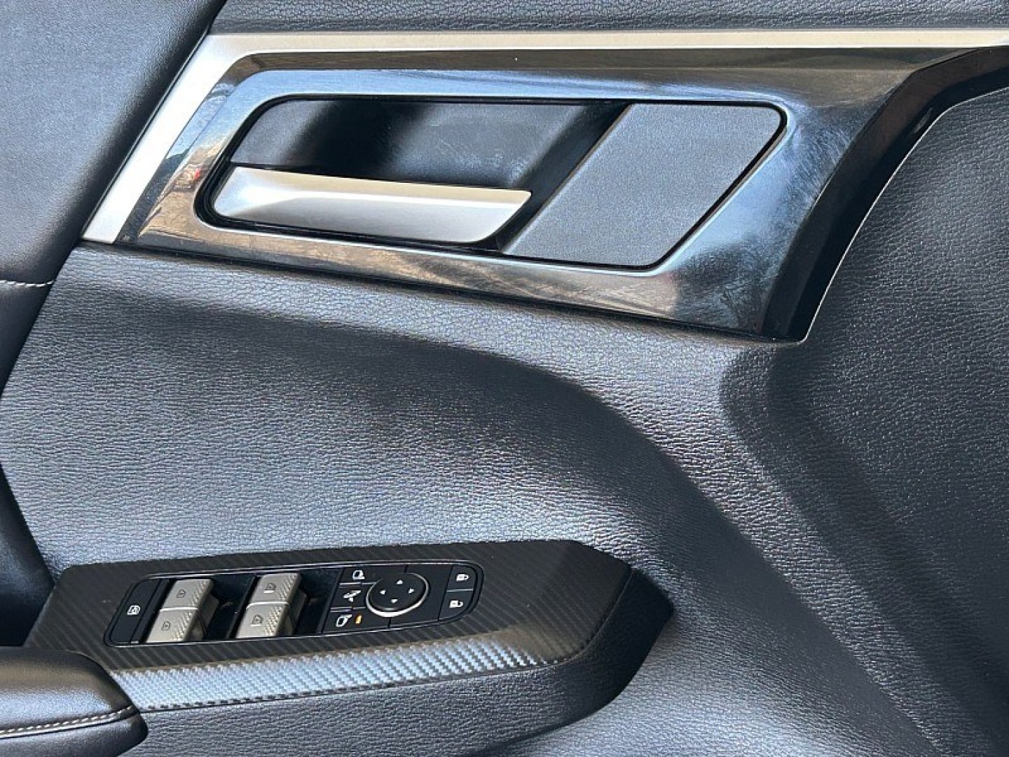 2024 Silver Mitsubishi Outlander (JA4J4VA84RZ) with an 4-Cyl 2.5 Liter engine, Automatic CVT transmission, located at 412 Auto Vista Drive, Palmdale, 93551, (661) 945-0620, 34.592636, -118.136681- Photo#26
