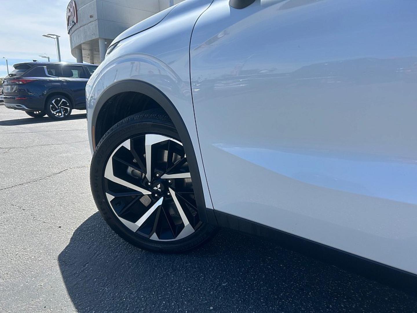 2024 White Mitsubishi Outlander (JA4J4VA82RZ) with an 4-Cyl 2.5 Liter engine, Automatic CVT transmission, located at 412 Auto Vista Drive, Palmdale, 93551, (661) 945-0620, 34.592636, -118.136681- Photo#6
