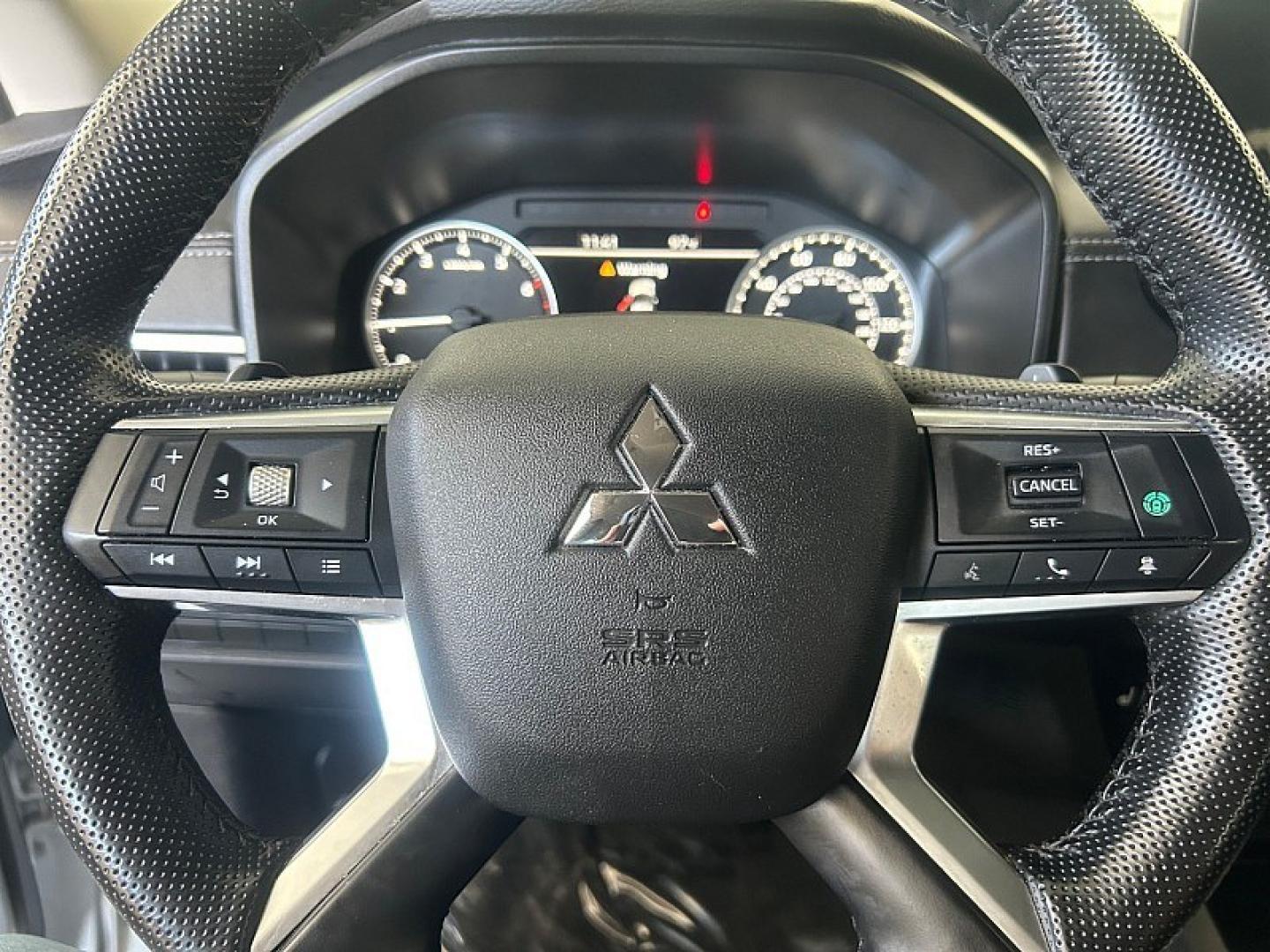 2024 White Mitsubishi Outlander (JA4J4VA82RZ) with an 4-Cyl 2.5 Liter engine, Automatic CVT transmission, located at 412 Auto Vista Drive, Palmdale, 93551, (661) 945-0620, 34.592636, -118.136681- Photo#21