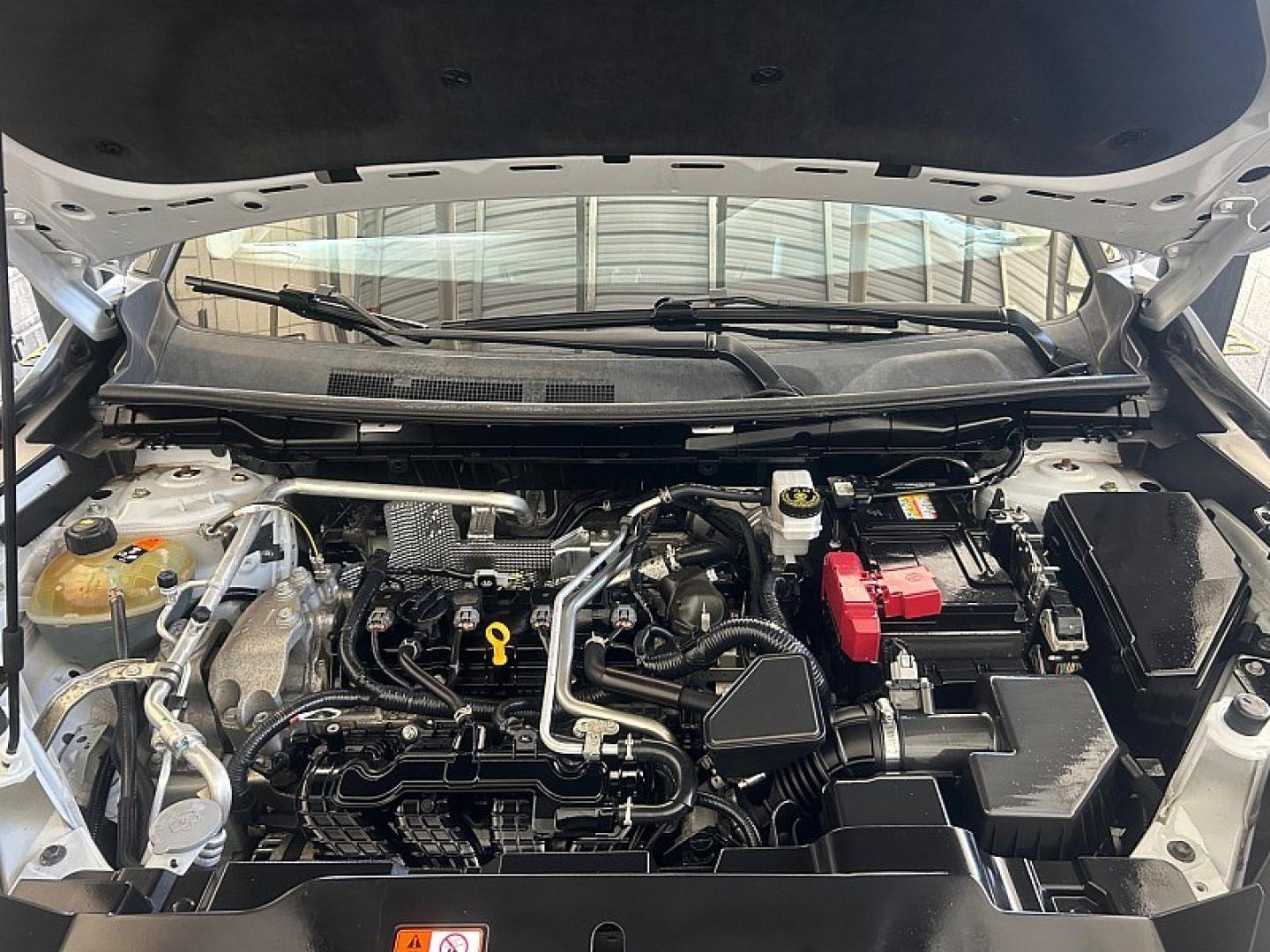 2024 White Mitsubishi Outlander (JA4J4VA82RZ) with an 4-Cyl 2.5 Liter engine, Automatic CVT transmission, located at 412 Auto Vista Drive, Palmdale, 93551, (661) 945-0620, 34.592636, -118.136681- Photo#26