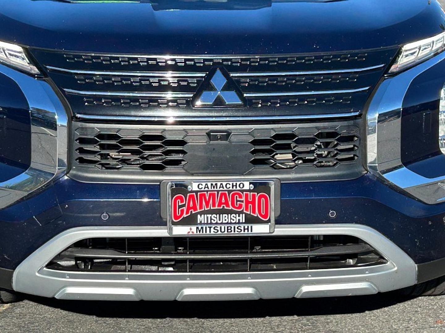 2024 blue Mitsubishi Outlander (JA4J4VA8XRZ) with an 4-Cyl 2.5 Liter engine, Automatic CVT transmission, located at 412 Auto Vista Drive, Palmdale, 93551, (661) 945-0620, 34.592636, -118.136681- Photo#8