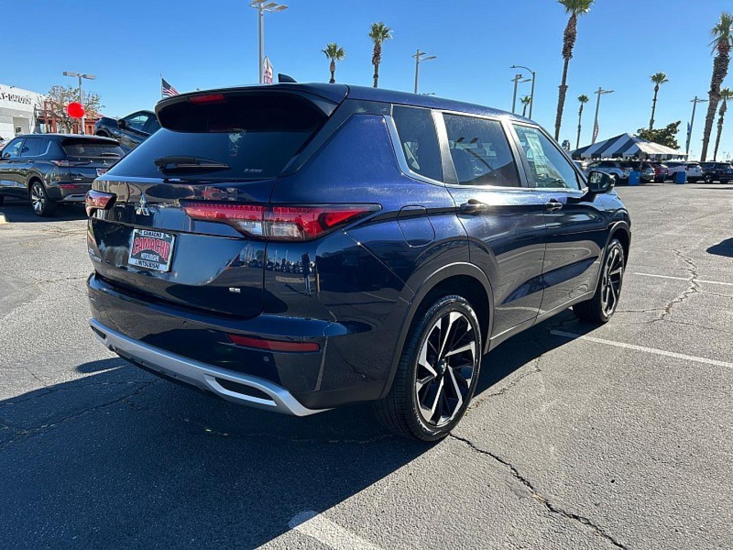 2024 blue Mitsubishi Outlander (JA4J4VA8XRZ) with an 4-Cyl 2.5 Liter engine, Automatic CVT transmission, located at 412 Auto Vista Drive, Palmdale, 93551, (661) 945-0620, 34.592636, -118.136681- Photo#10