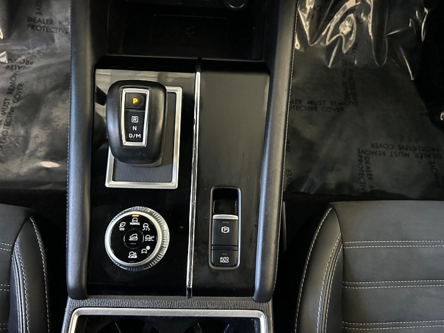 2024 blue Mitsubishi Outlander (JA4J4VA8XRZ) with an 4-Cyl 2.5 Liter engine, Automatic CVT transmission, located at 412 Auto Vista Drive, Palmdale, 93551, (661) 945-0620, 34.592636, -118.136681- Photo#18