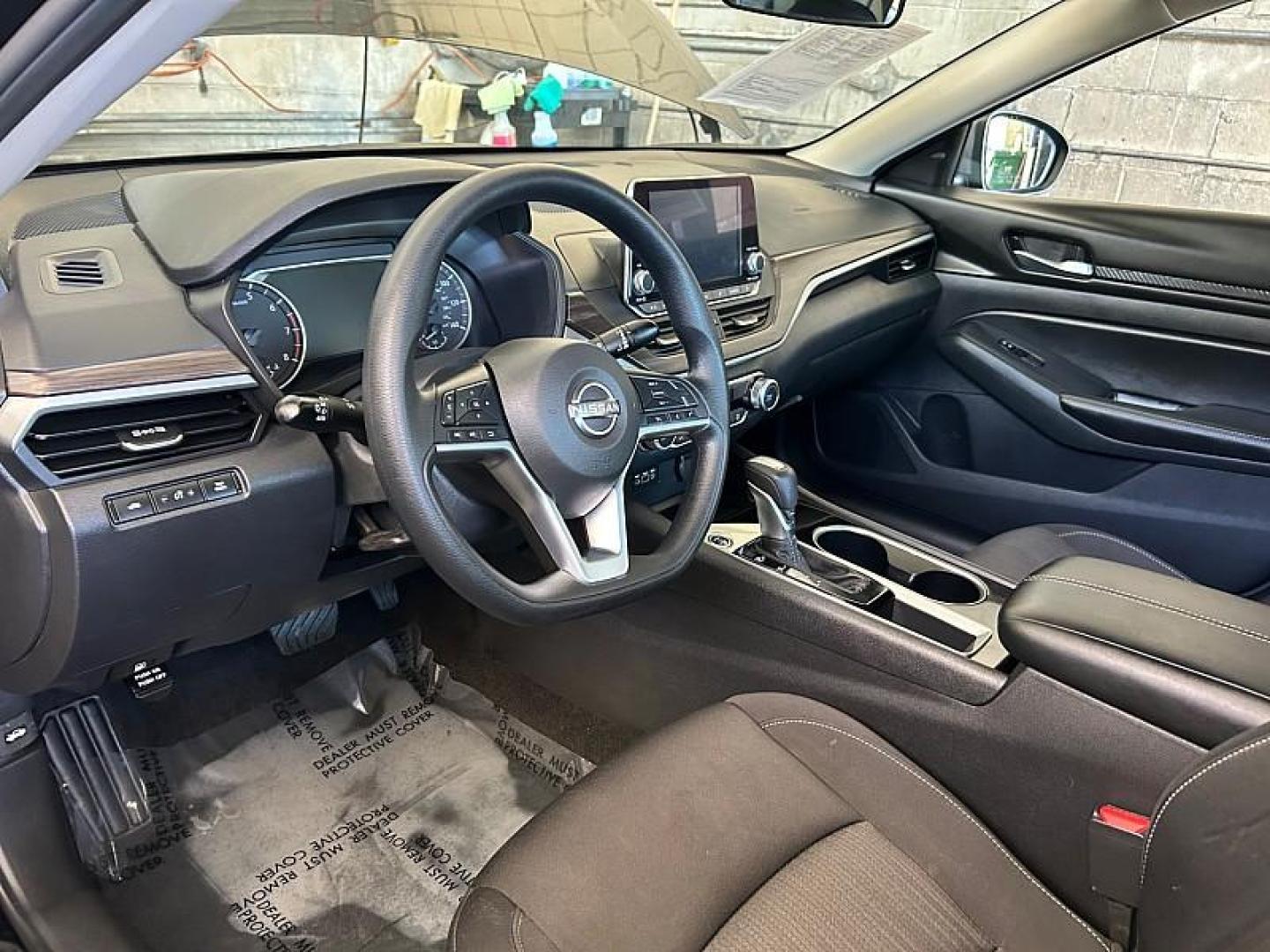 2024 BLACK Nissan Altima (1N4BL4DV7RN) with an 4-Cyl 2.5 Liter engine, Automatic Xtronic CVT transmission, located at 412 Auto Vista Drive, Palmdale, 93551, (661) 945-0620, 34.592636, -118.136681 - Photo#35