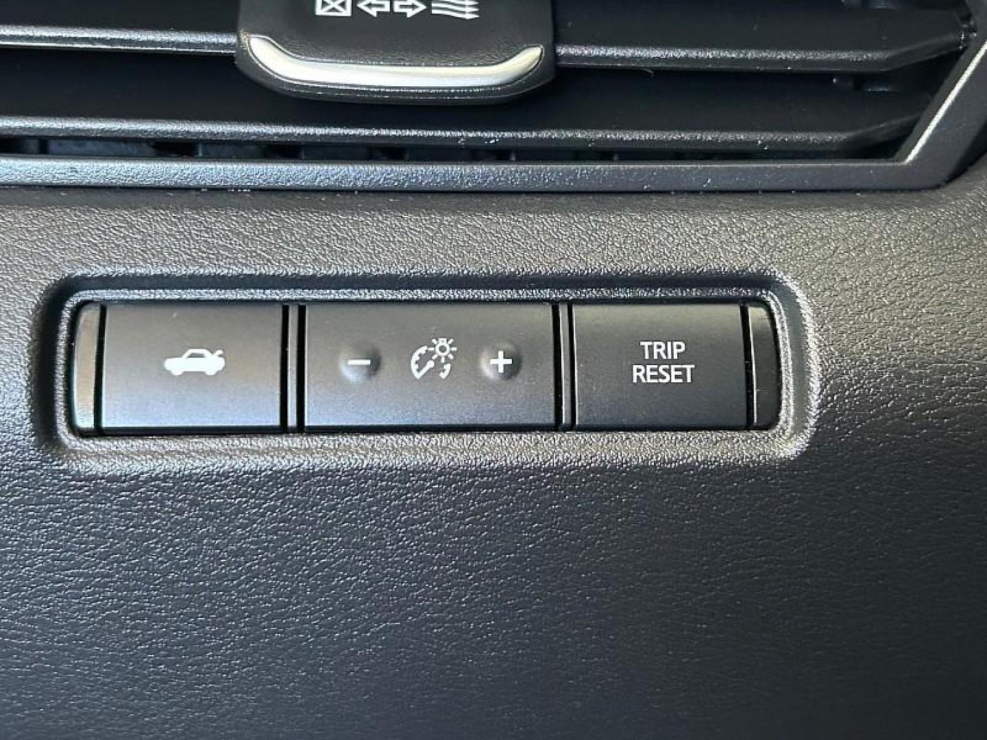 2024 BLACK Nissan Altima (1N4BL4DV7RN) with an 4-Cyl 2.5 Liter engine, Automatic Xtronic CVT transmission, located at 412 Auto Vista Drive, Palmdale, 93551, (661) 945-0620, 34.592636, -118.136681 - Photo#53
